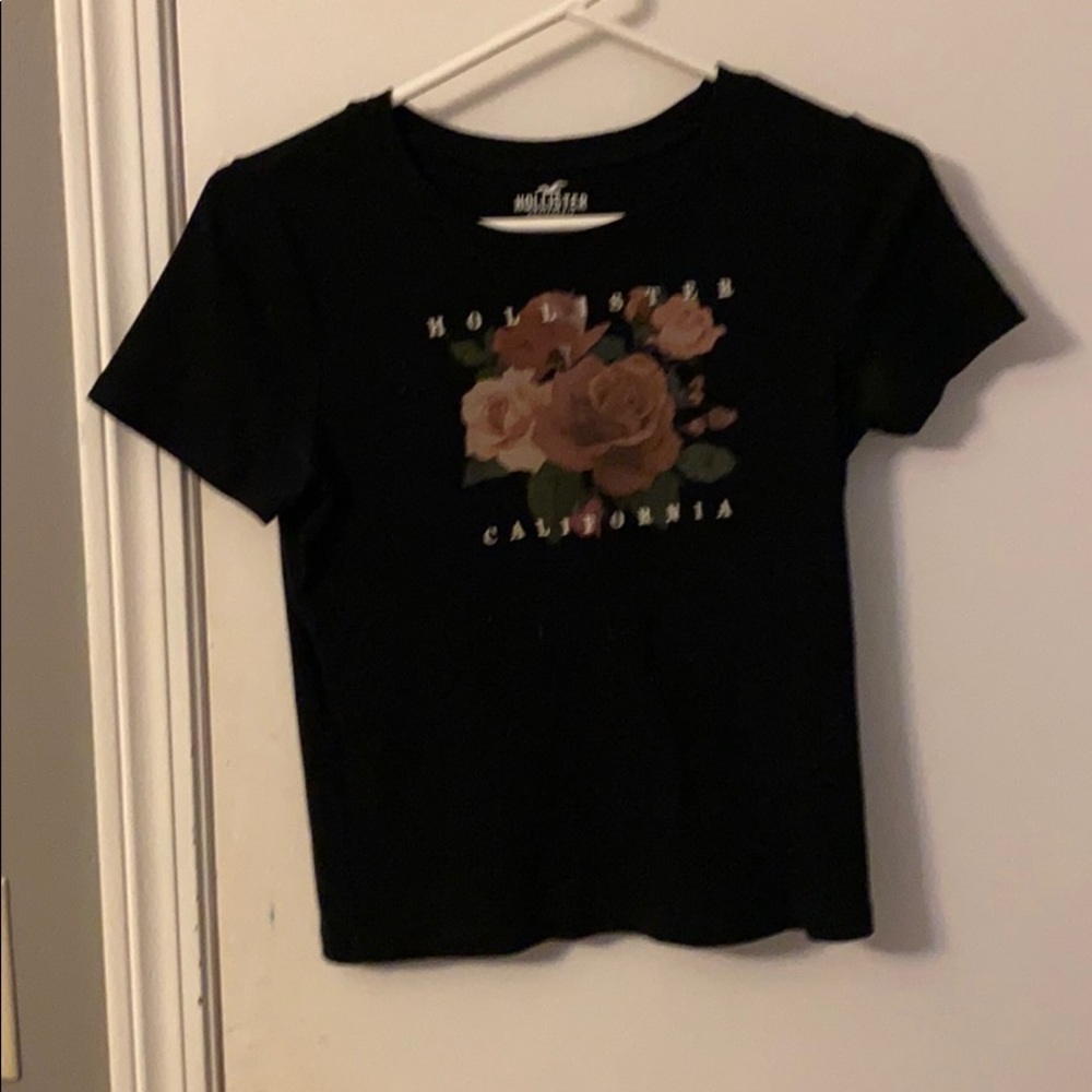 Hollister top